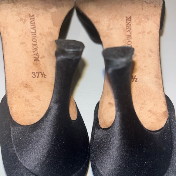 Manolo Blahnik black satin dress shoes. - Picture 7 of 9